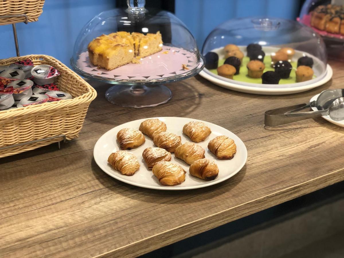 B&B I Borbone Napoli Bagian luar foto