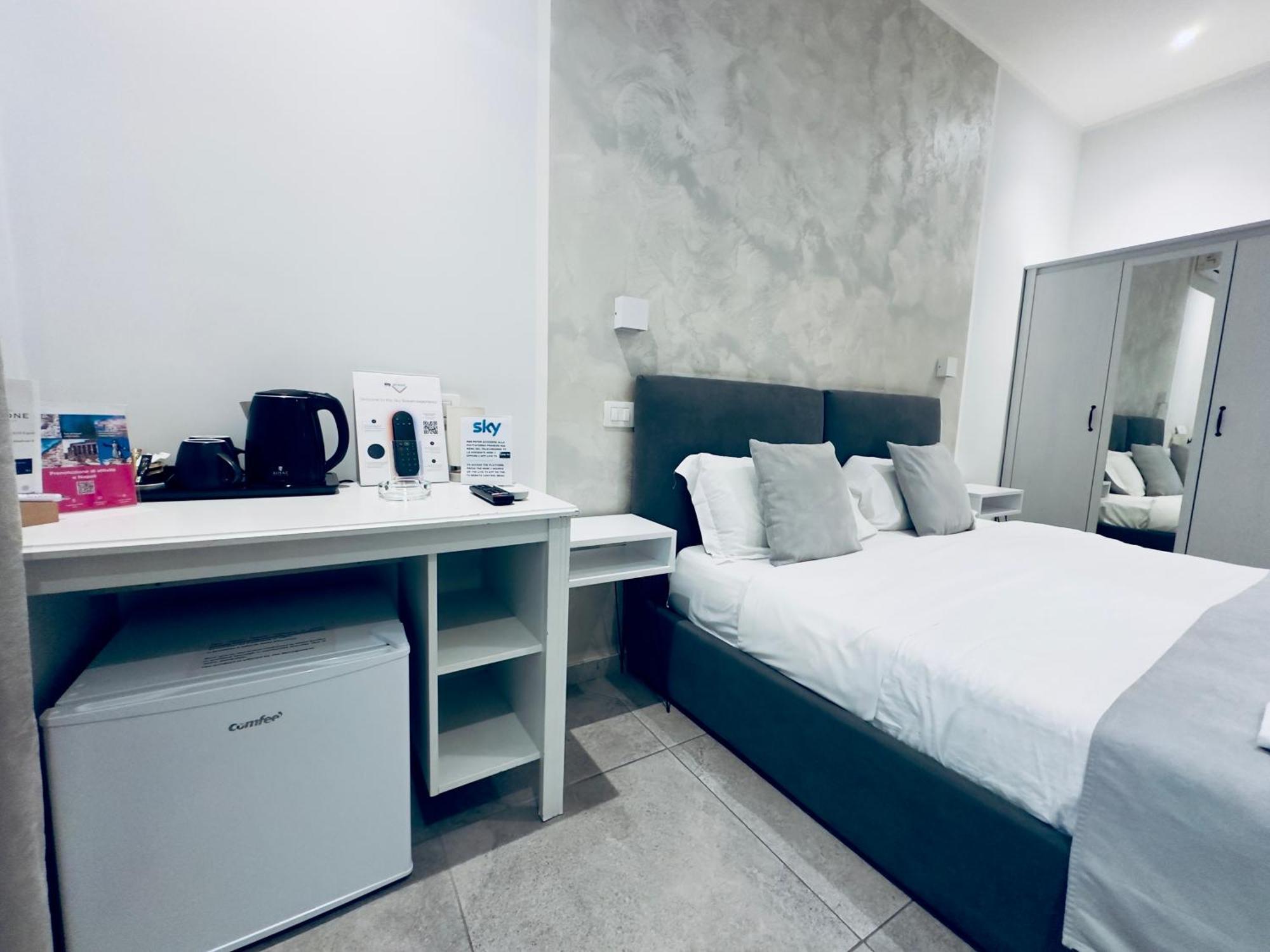 B&B I Borbone Napoli Bagian luar foto